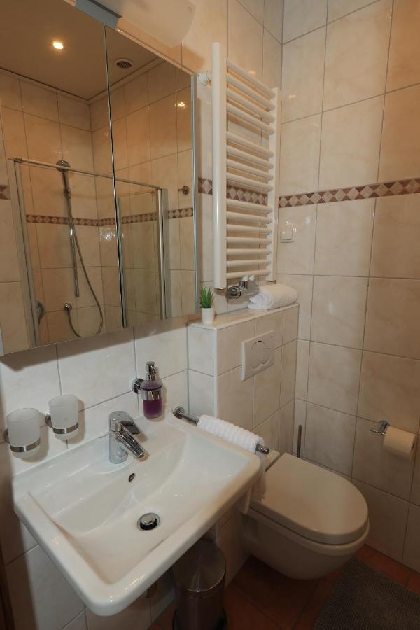 Modern Home Check-In & Chill Down Auf 65 Qm² Bochum Esterno foto